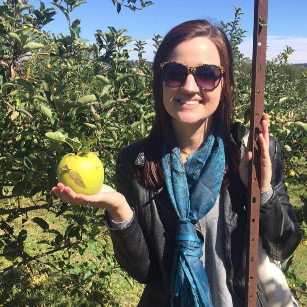 Meet your Posher, Cici